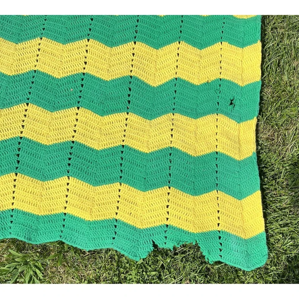 Vintage Handmade Crochet Zig Zag Afghan Blanket Throw Lap Blanket 1970s Retro De